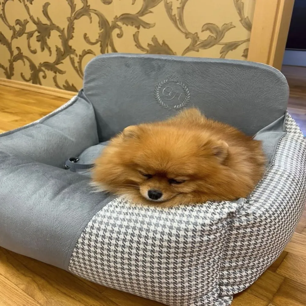 Chloe's Home Car Bed Berlin for Dogs and Cats (Grey)