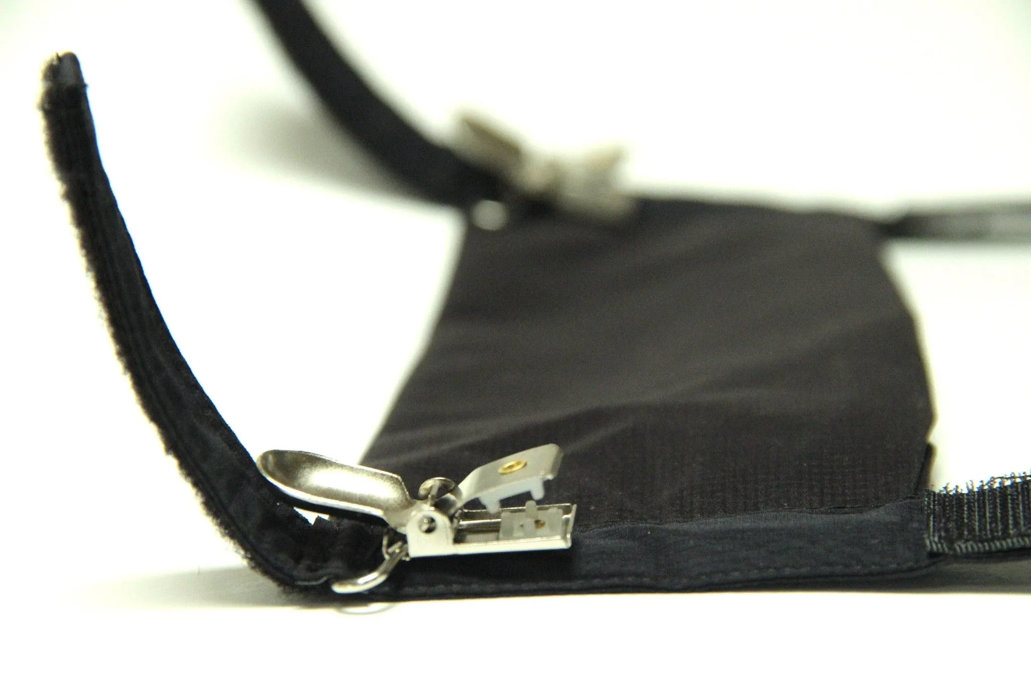 Dog Pocket ™ [Upcycled Gore-Tex]