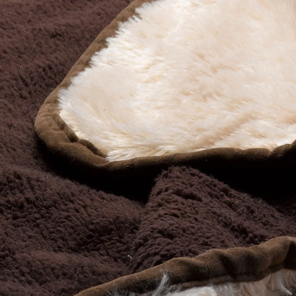 Gor Pets Nordic Soft Fleece & Faux Fur Pet Blanket (Various Colours & Sizes)