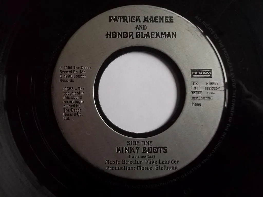 PATRICK MACNEE & HONOR BLACKMAN Kinky Boots 7" vinyl Large centre hole